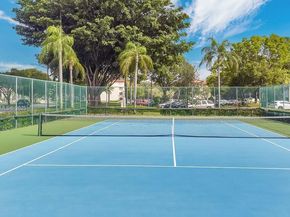 1101 SW 128th Ter 309C, Pembroke Pines FL 33027