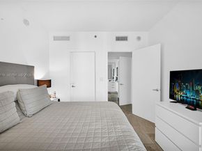 1050 Brickell Ave 2910, Miami FL 33131