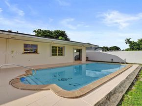 2371 NE 193rd St, Miami FL 33180