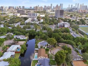 2371 NE 193rd St, Miami FL 33180