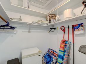 920 SW 10th Ter 12AR, Hallandale Beach FL 33009