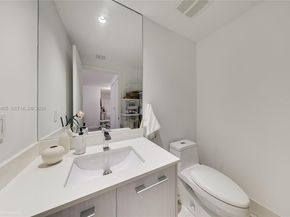 55 SW 9th St 2109, Miami FL 33130