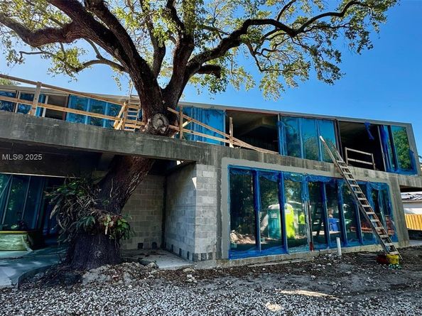 1616 Onaway Dr, Miami FL 33133