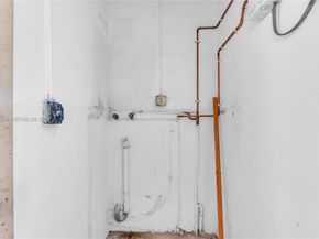 1361 NW 111th St, Miami FL 33167