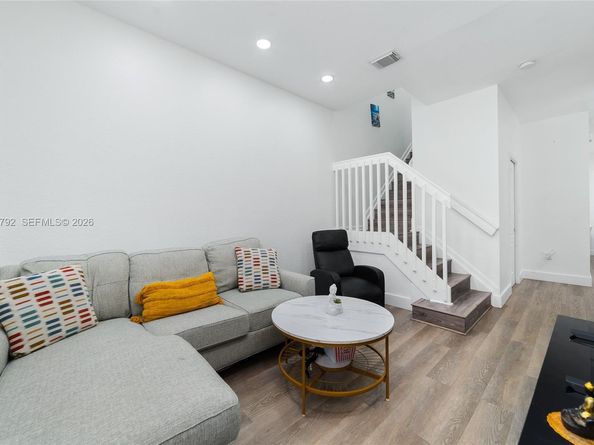 21105 NW 14th Pl, Miami Gardens FL 33169