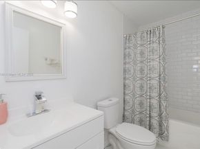 1800 Embassy Dr 125, West Palm Beach FL 33401