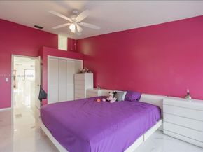 1800 Embassy Dr 125, West Palm Beach FL 33401