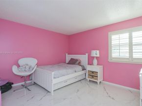 1800 Embassy Dr 125, West Palm Beach FL 33401