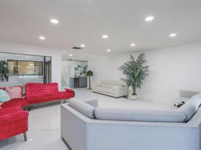 1800 Embassy Dr 125, West Palm Beach FL 33401