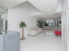 1800 Embassy Dr 125, West Palm Beach FL 33401