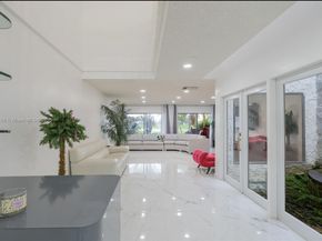 1800 Embassy Dr 125, West Palm Beach FL 33401