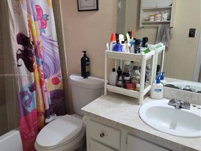 5231 Geneva Way 205, Doral FL 33166