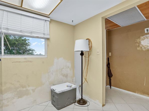 106 Royal Park Dr 4C, Oakland Park FL 33309