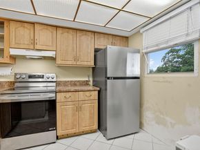 106 Royal Park Dr 4C, Oakland Park FL 33309