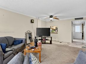 106 Royal Park Dr 4C, Oakland Park FL 33309