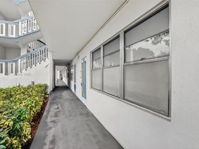 1008 N Farnham  N 1008, Deerfield Beach FL 33442