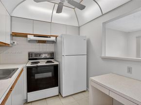 1008 N Farnham  N 1008, Deerfield Beach FL 33442