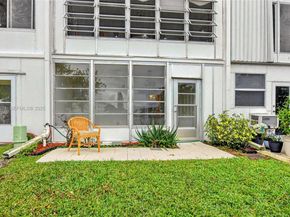 1008 N Farnham  N 1008, Deerfield Beach FL 33442