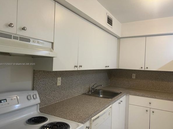 1805 Sans Souci Blvd 429, North Miami FL 33181