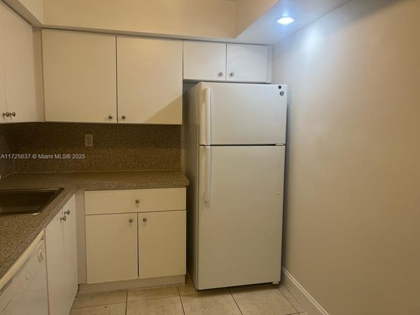 1805 Sans Souci Blvd 429, North Miami FL 33181