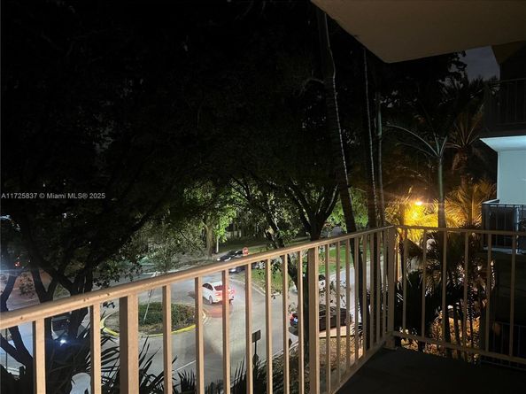 1805 Sans Souci Blvd 429, North Miami FL 33181