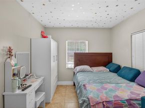 395 NW 124th St, North Miami FL 33168