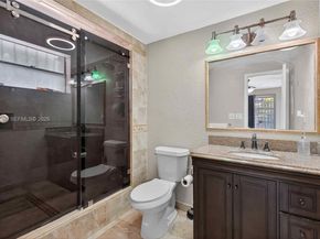 395 NW 124th St, North Miami FL 33168