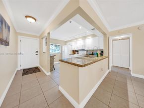 4040 Crystal Lake Dr 105, Deerfield Beach FL 33064