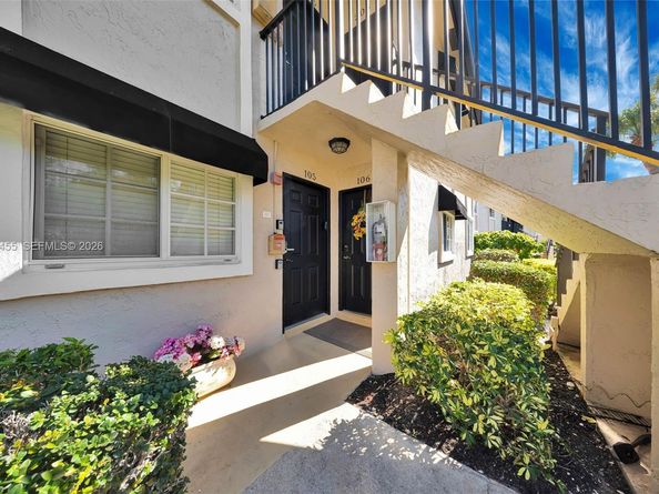 4040 Crystal Lake Dr 105, Deerfield Beach FL 33064