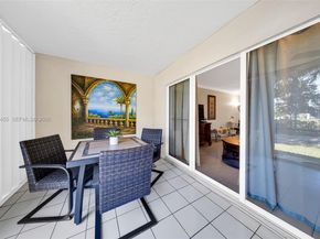 4040 Crystal Lake Dr 105, Deerfield Beach FL 33064