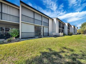 4040 Crystal Lake Dr 105, Deerfield Beach FL 33064