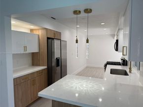 8981 NW 24th St, Sunrise FL 33322