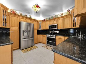 4110 W 7th Ln, Hialeah FL 33012