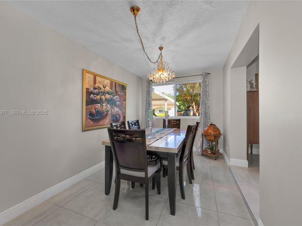 4110 W 7th Ln, Hialeah FL 33012