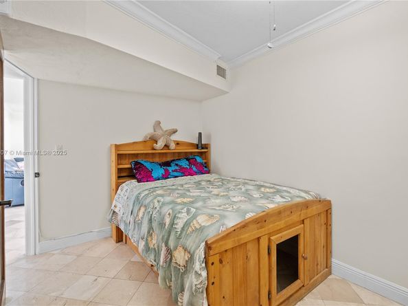5005 Collins Ave 615, Miami Beach FL 33140
