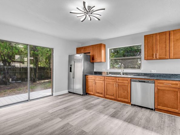 6238 SW 24th St, Miramar FL 33023