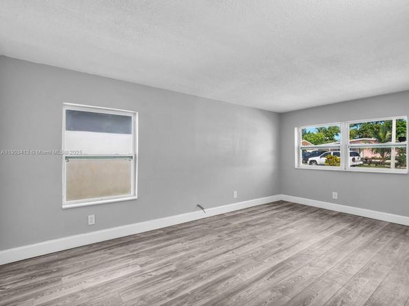 6238 SW 24th St, Miramar FL 33023