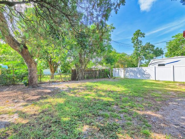 6238 SW 24th St, Miramar FL 33023