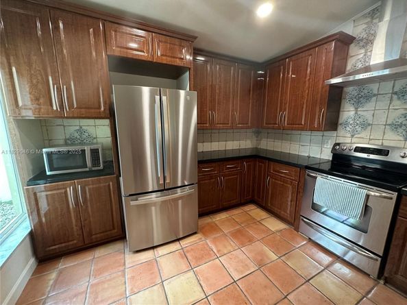 17253 NW 6th Ct, Pembroke Pines FL 33029
