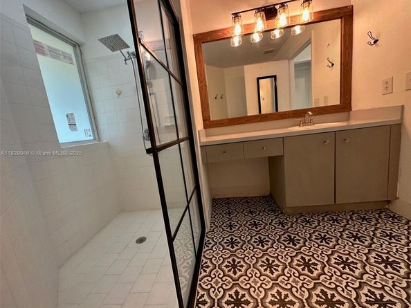 17253 NW 6th Ct, Pembroke Pines FL 33029