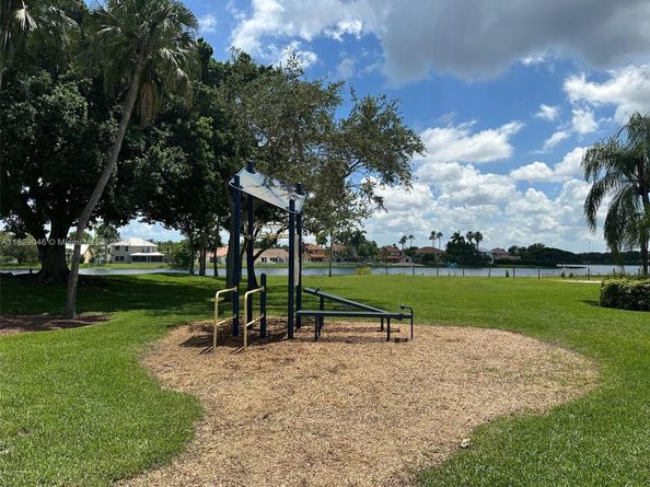 17253 NW 6th Ct, Pembroke Pines FL 33029