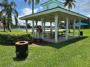 17253 NW 6th Ct, Pembroke Pines FL 33029