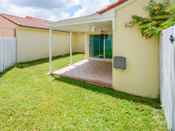 17253 NW 6th Ct, Pembroke Pines FL 33029
