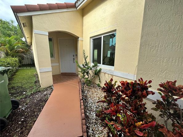 17253 NW 6th Ct, Pembroke Pines FL 33029