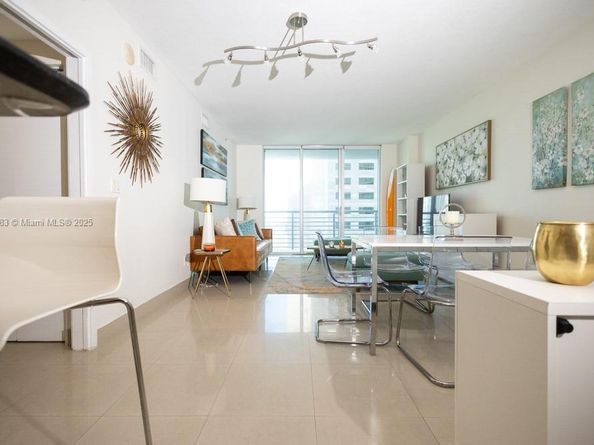 335 S Biscayne Blvd 2200, Miami FL 33131