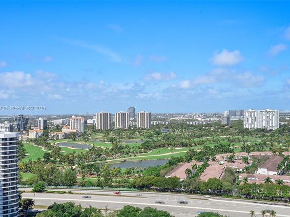 3530 Mystic Pointe Dr 2907, Aventura FL 33180