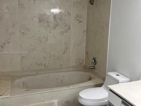 17500 N Bay Rd S707, Sunny Isles Beach FL 33160