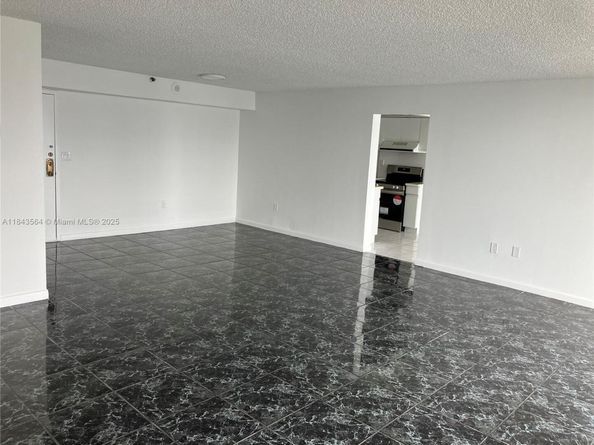 17500 N Bay Rd S707, Sunny Isles Beach FL 33160