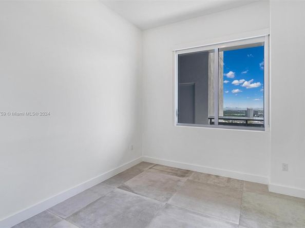 16385 Biscayne Blvd PH4, North Miami Beach FL 33160
