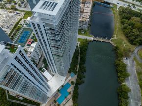 16385 Biscayne Blvd PH4, North Miami Beach FL 33160